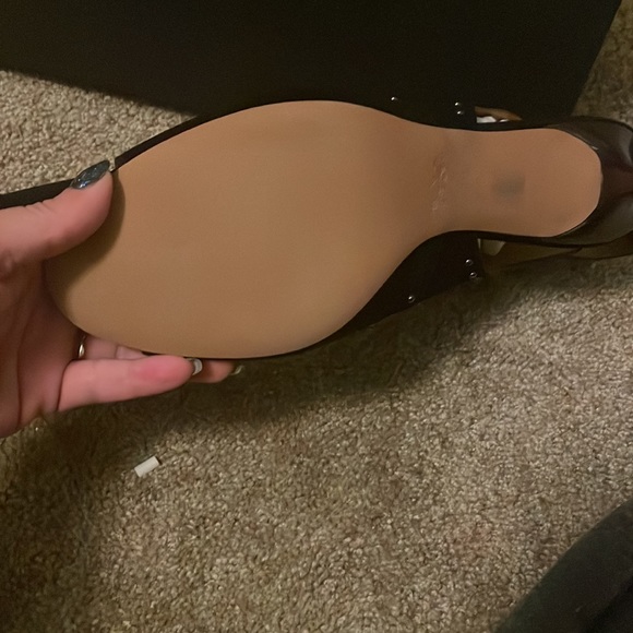 Coach sandals 2 inch heels never worn - Picture 4 of 4